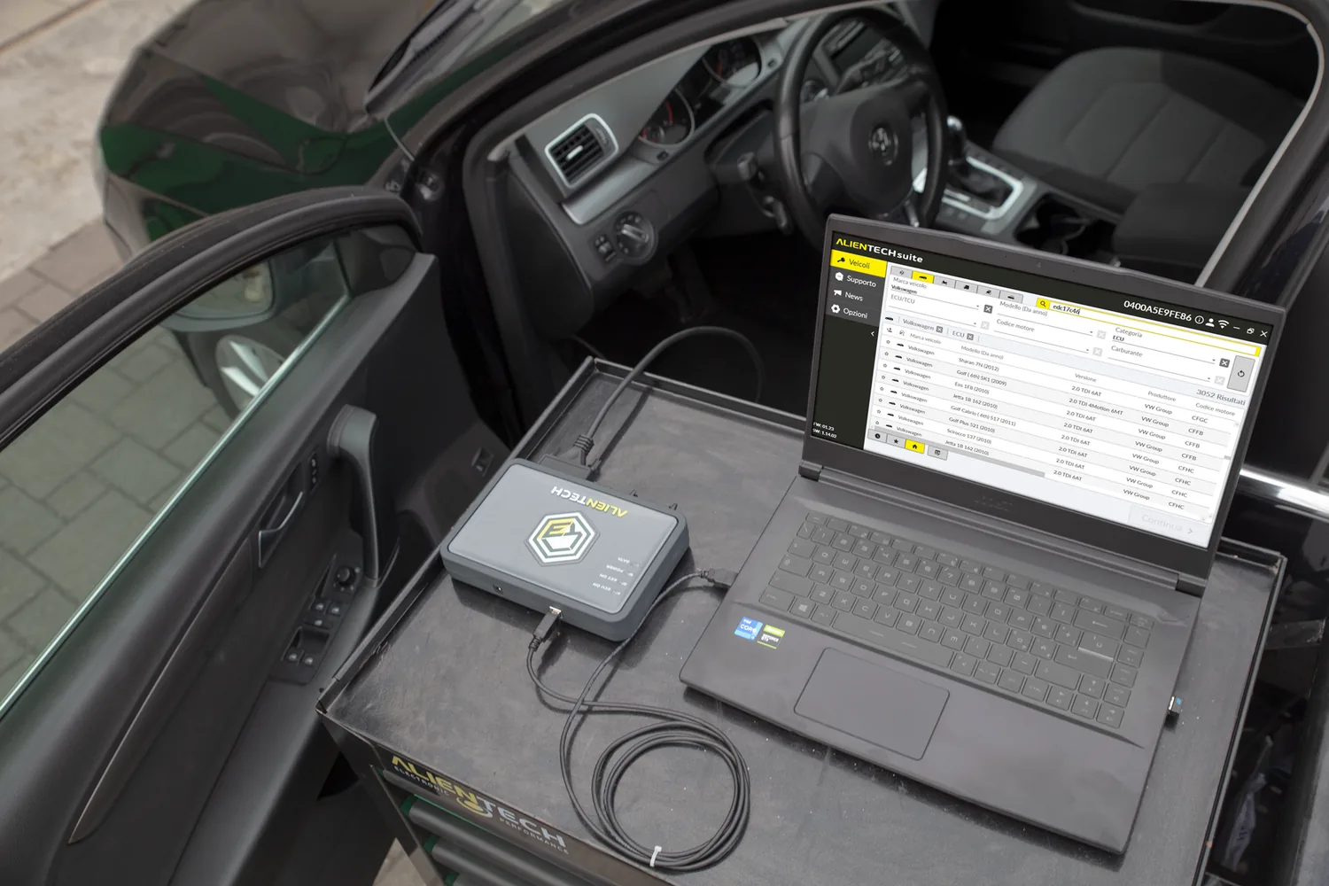 Diagnostic voiture avec outil TLG PROG