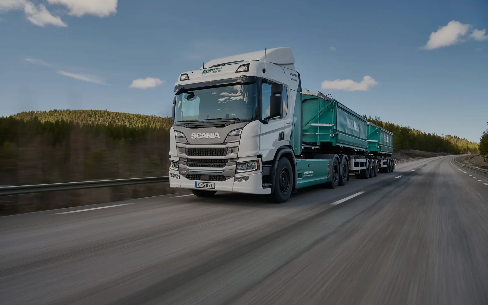 Poids lourd sur route pour optimisation moteur